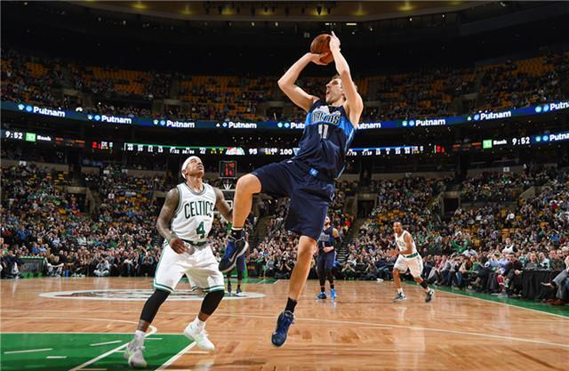 凭借顽强的 凭借顽强的